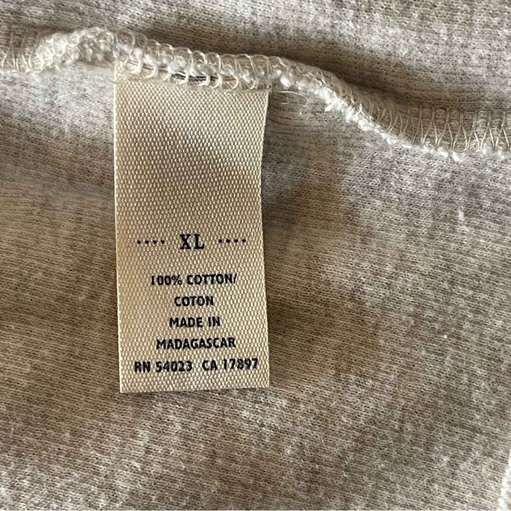 Old Navy Men’s V-Neck Sweater in size XL - Picture 4 of 4
